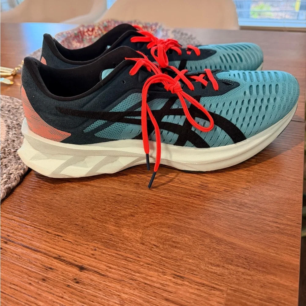 Asics Novablast SPS Techno Cyan Blue Men’s Running Shoes Size 11US - Picture 1 of 7